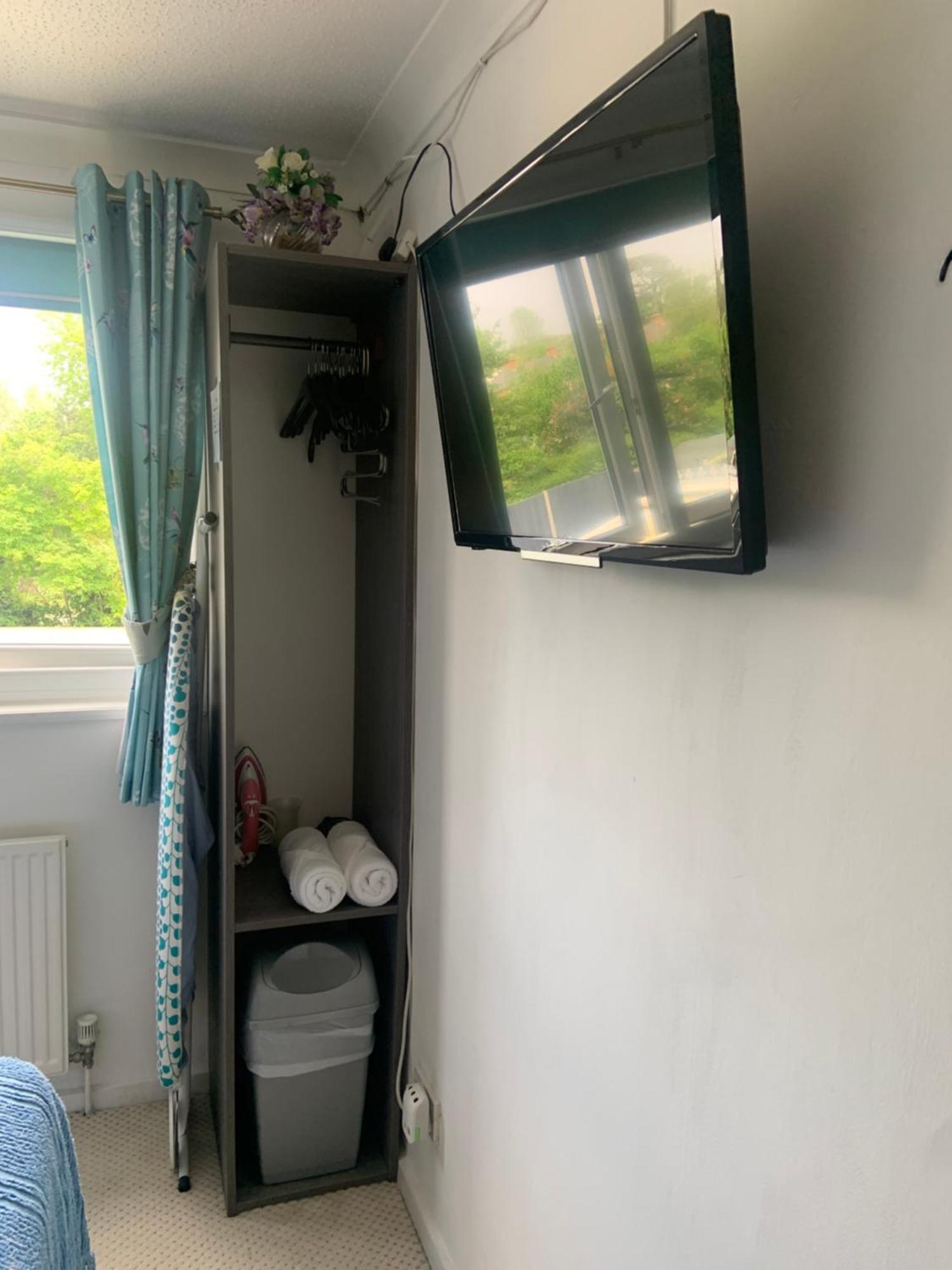 Enjoy Your Stay At Chorley Road Droitwich Bagian luar foto
