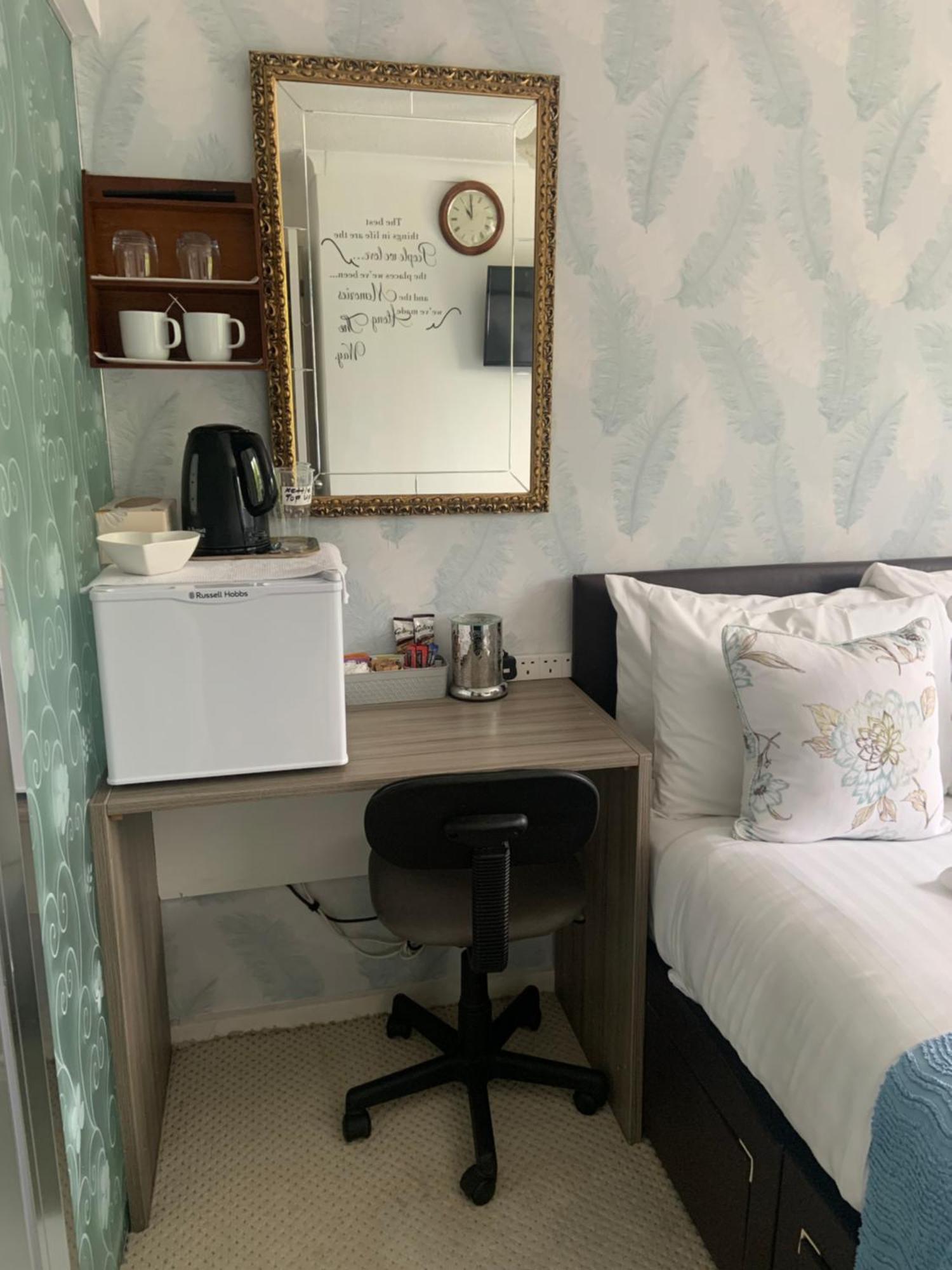 Enjoy Your Stay At Chorley Road Droitwich Ruang foto